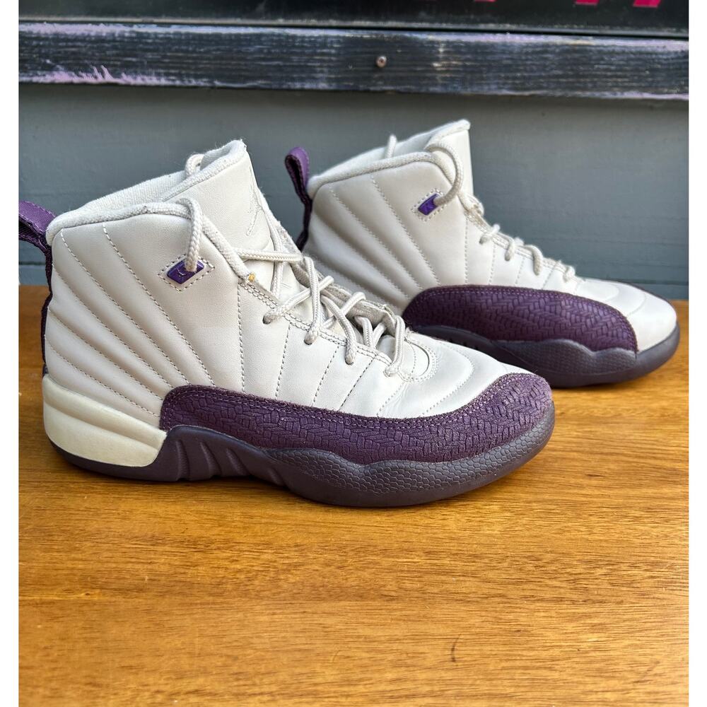 Air Jordan 12 Retro Dark Purple Dust GS Youth Sneakers Size 3Y - Picture 3 of 9